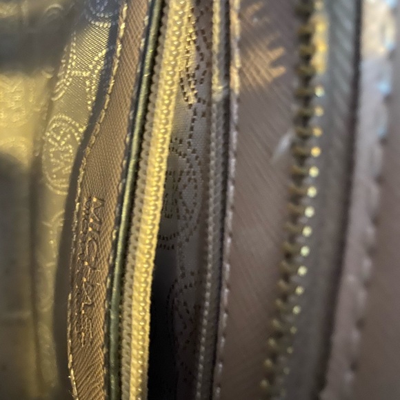 Michael Kors Selma Mini Crossbody - Picture 5 of 5